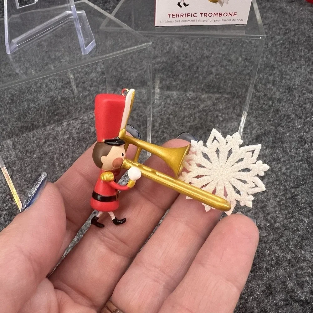 2022 Hallmark Keepsake Terrific Trombone Miniature Ornament LPR3663 New